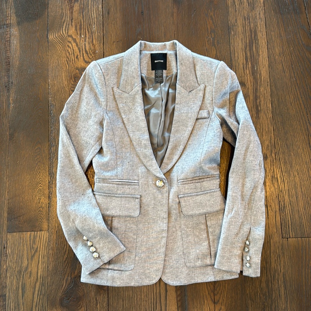 Smythe Peaked Lapel Inverted Pleat Pocket Blazer